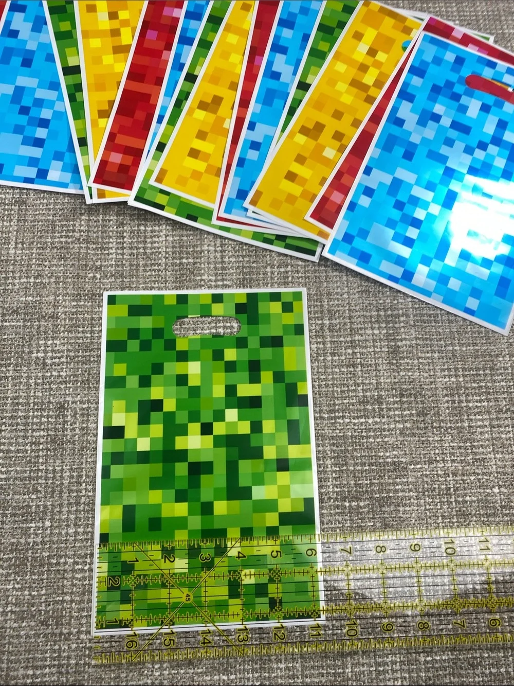 Mine craft Colorful Pixel Pattern party Bags - Green, blue, yellow, red. 50 ct